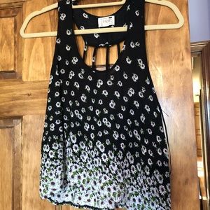 Flower designed small tank top